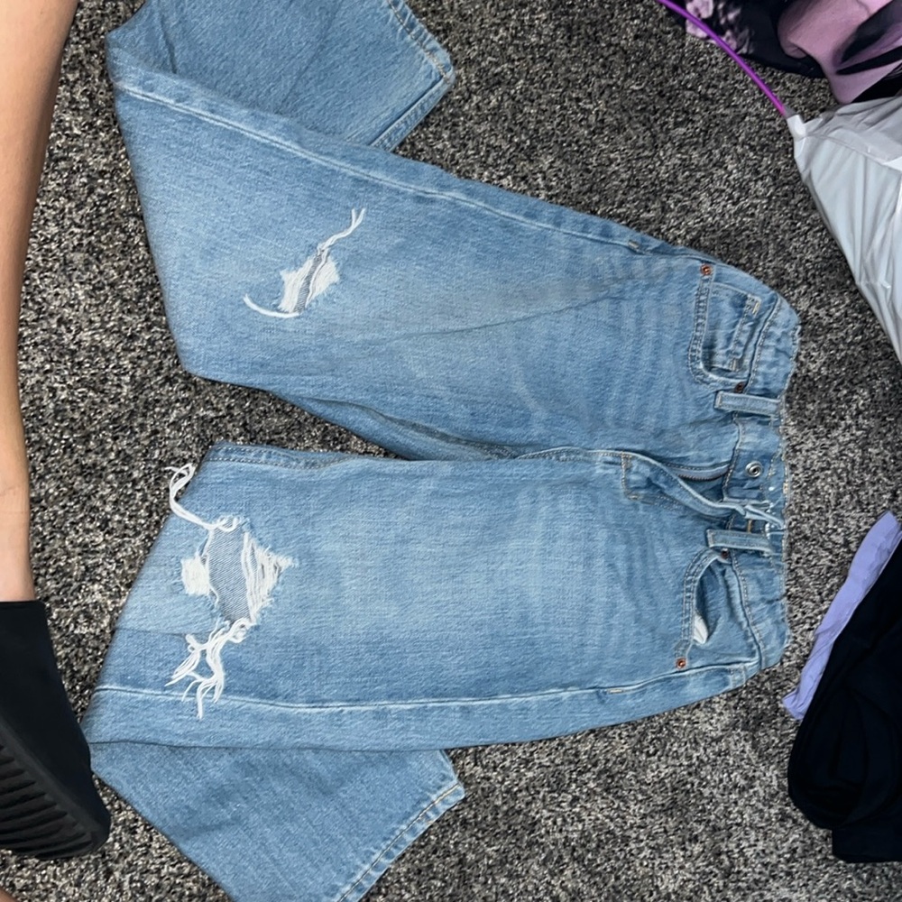 Old Navy Slouchy straight leg jeans with rips size 8 girls